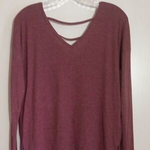 Berry colored Long sleeve vneck top with ladder back insert and side hem splits
